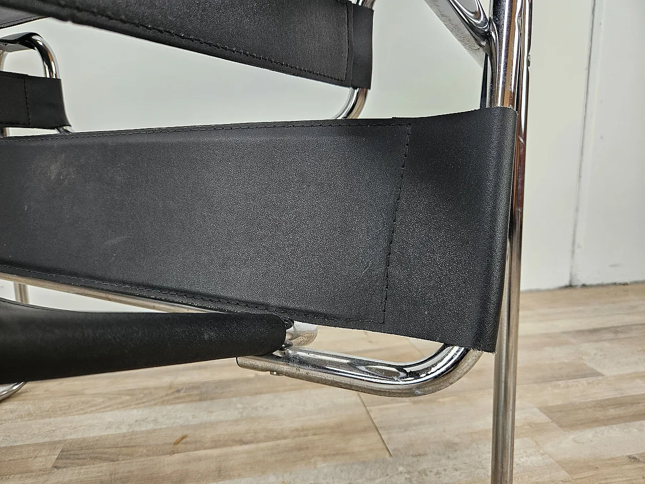 Armchair in chromed tubular and black leather, 70s 17