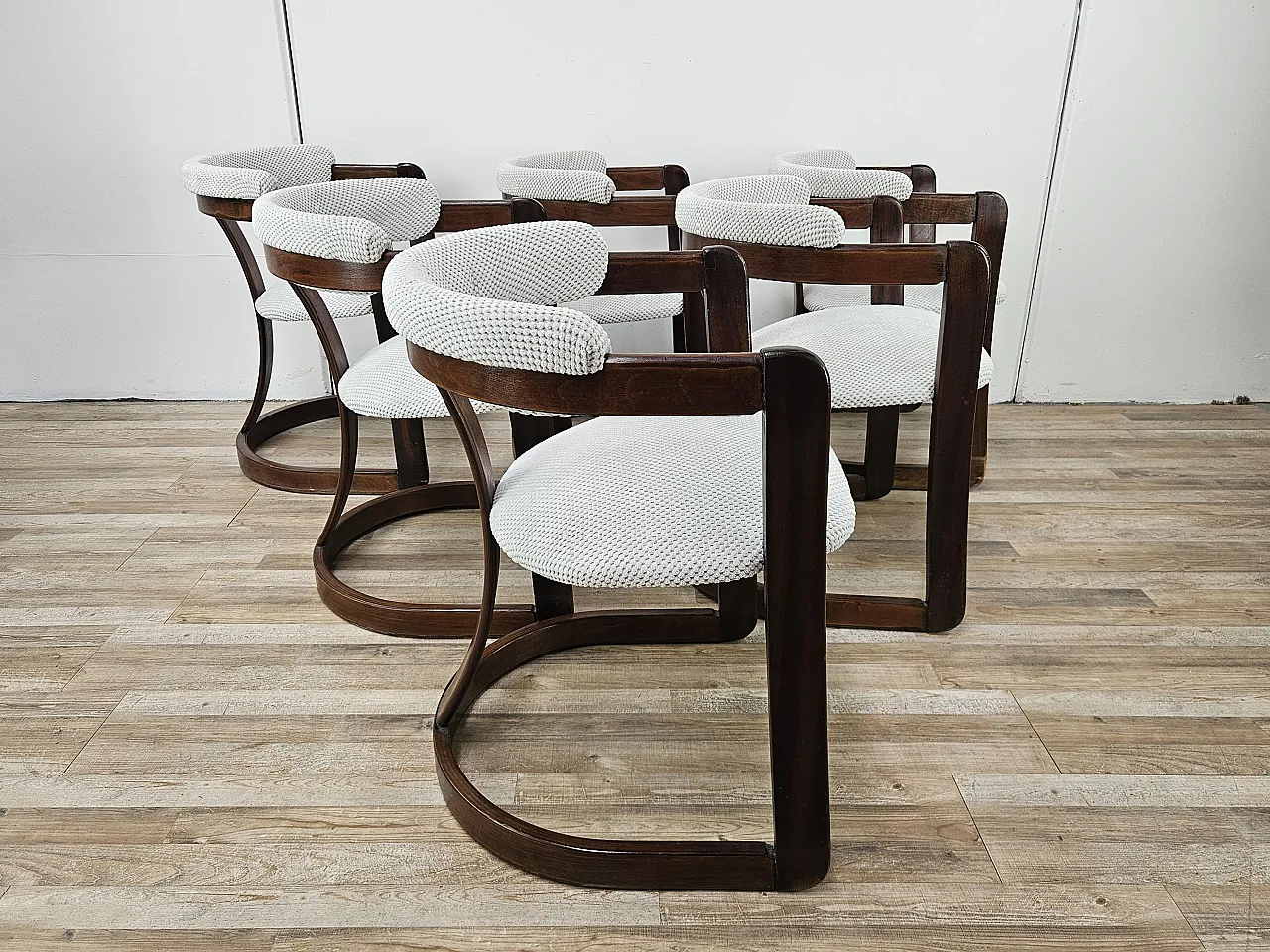 6 poltrone  attribuite a Pozzi e Verga, anni '70 3