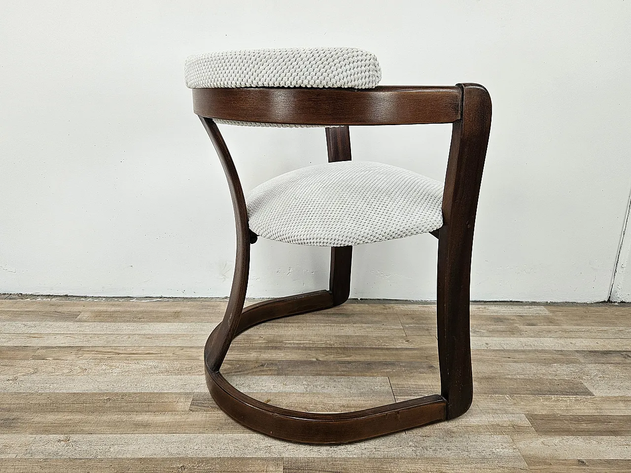 6 poltrone  attribuite a Pozzi e Verga, anni '70 7