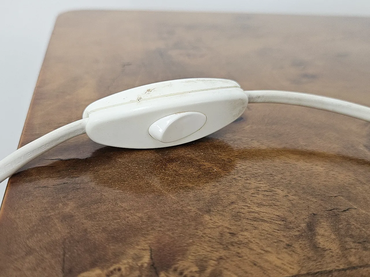 Table lamp in worked glass and golden metal, 70s 13