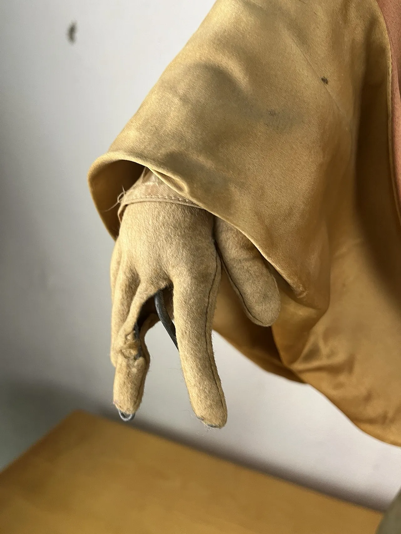 Pair of Japanese metal and fabric mannequins, 1960s 6