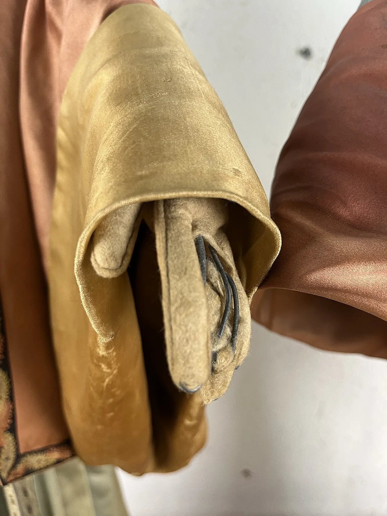 Pair of Japanese metal and fabric mannequins, 1960s 7