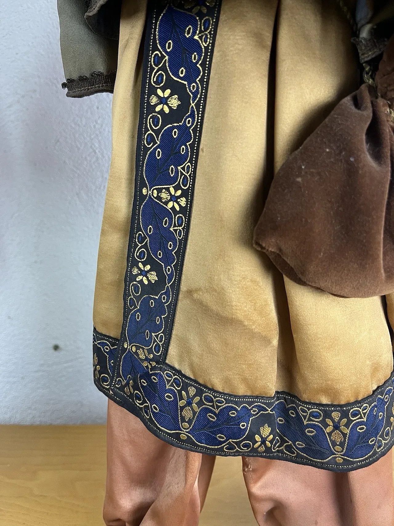 Pair of Japanese metal and fabric mannequins, 1960s 11