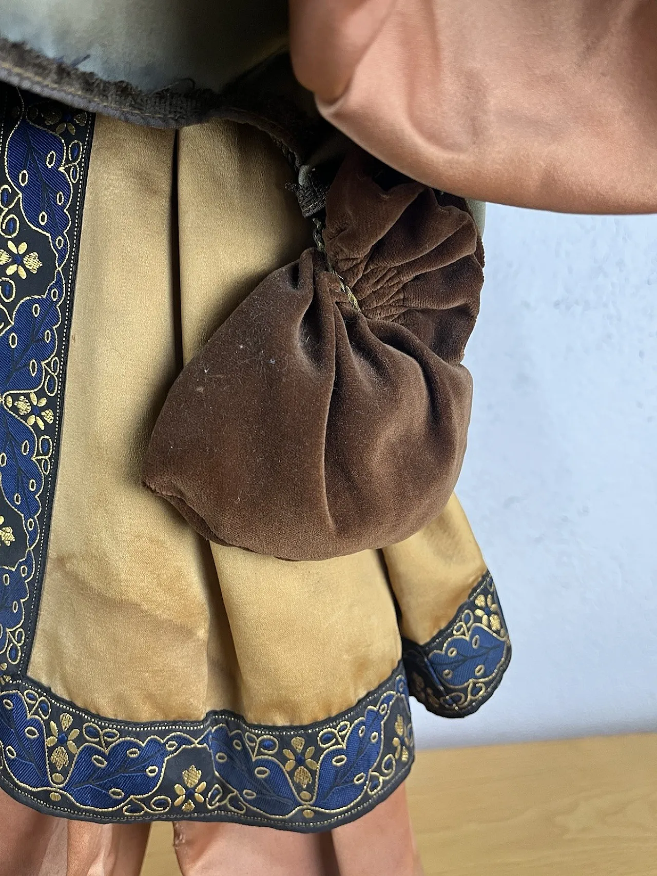 Pair of Japanese metal and fabric mannequins, 1960s 12