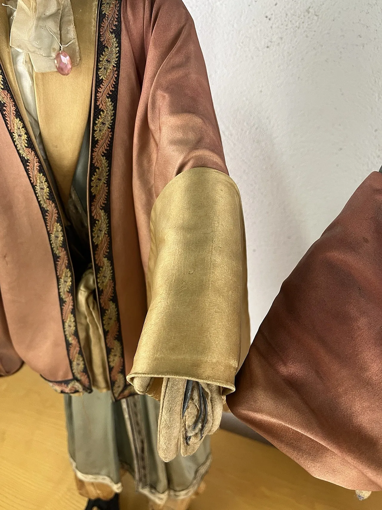 Pair of Japanese metal and fabric mannequins, 1960s 15