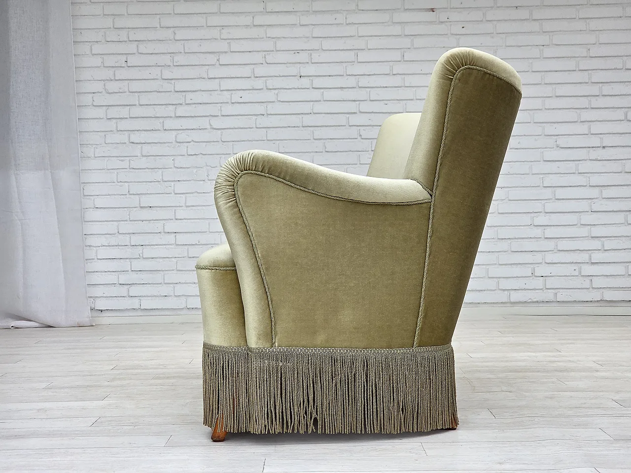 Divano danese a 2 posti, velluto verde, gambe in faggio, Anni '60 14