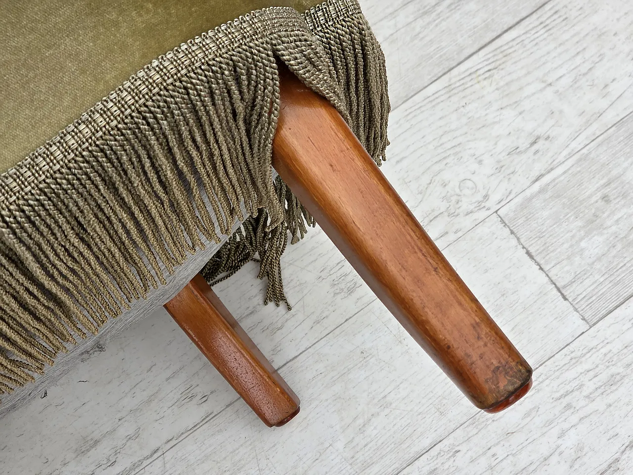 Divano danese a 2 posti, velluto verde, gambe in faggio, Anni '60 19