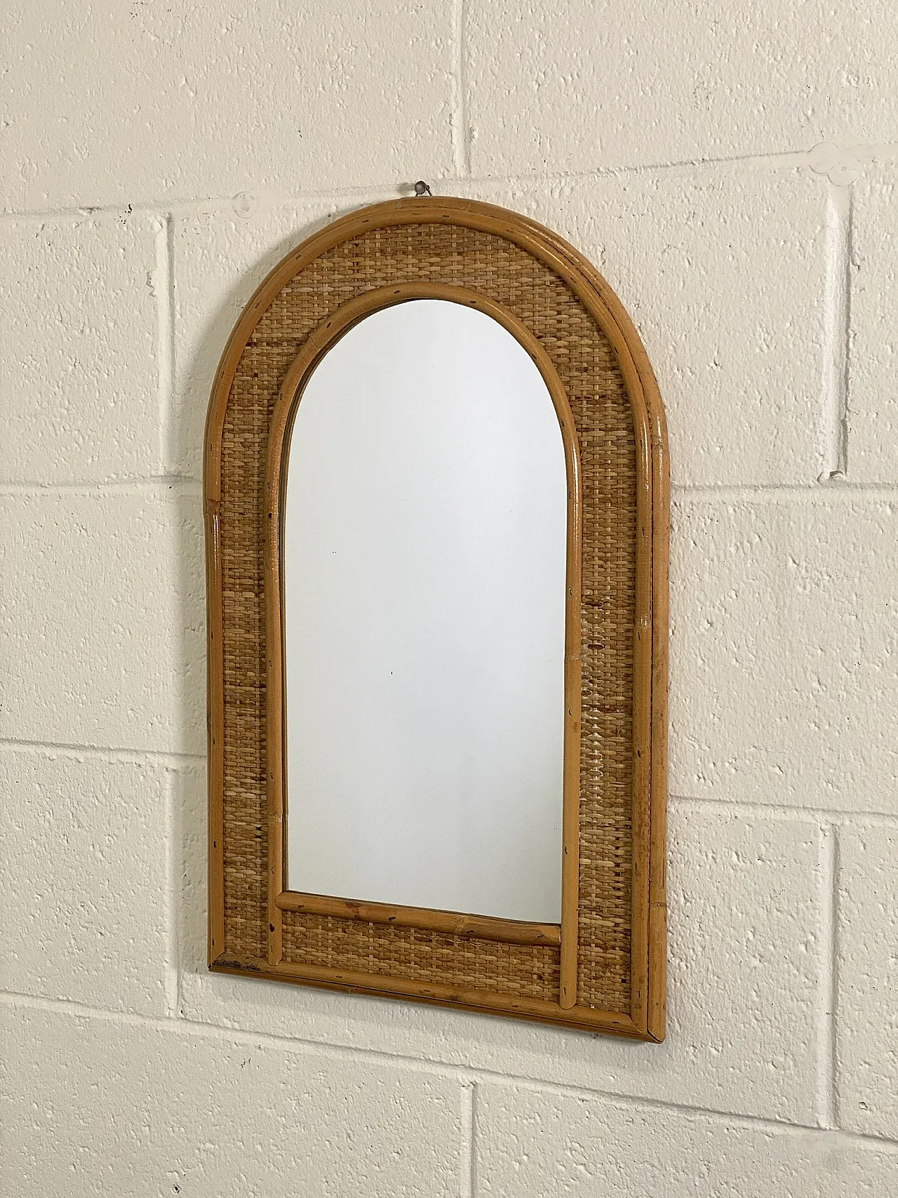 Specchio ad arco in vimini e bambù, anni '70 8