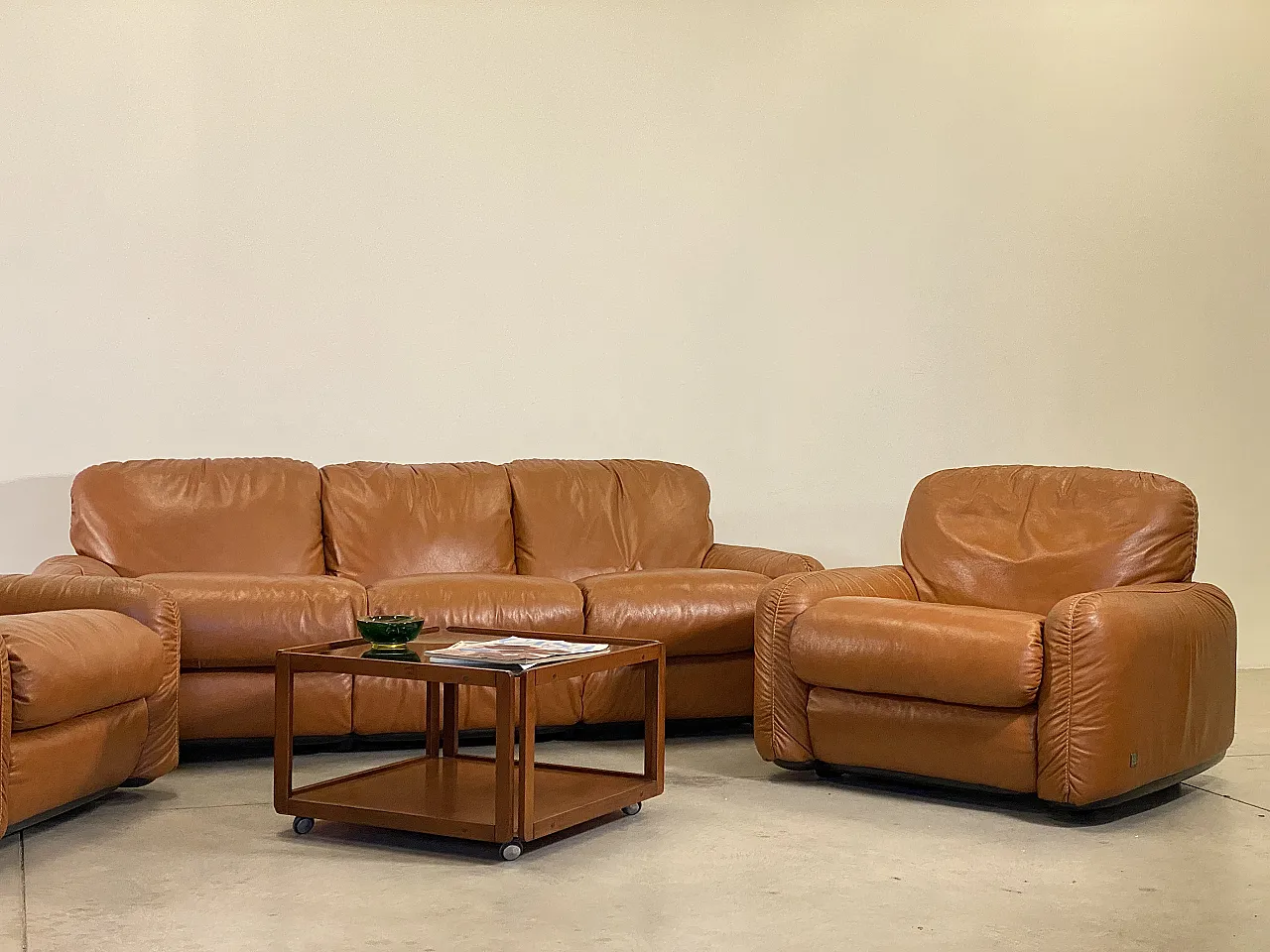 Leather sofa mod. Piumotto di Arrigo Arrigoni for Busnelli 70s 19