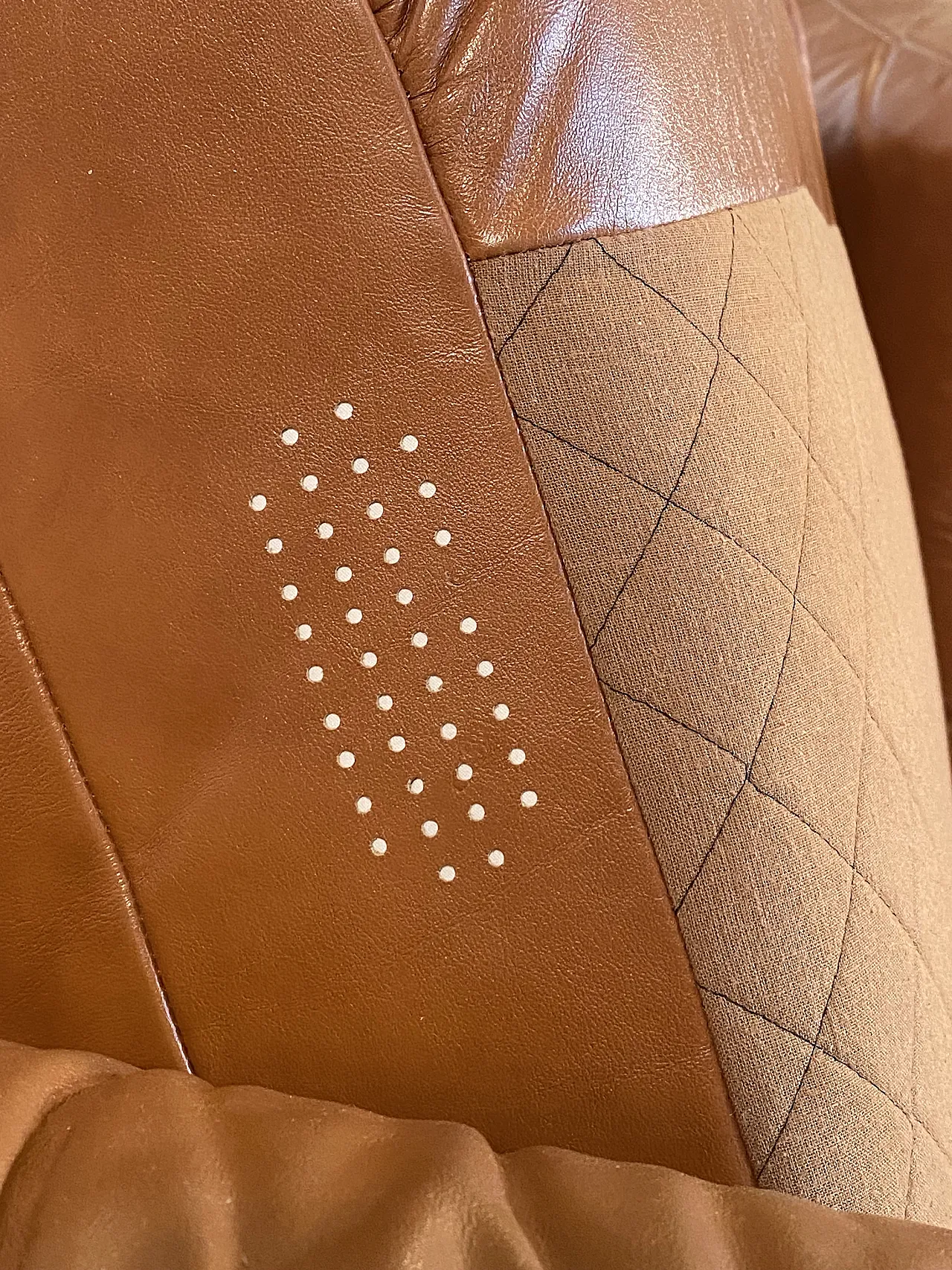 Pair of leather armchairs mod. Piumotto by A. Arrigoni for Busnelli 20