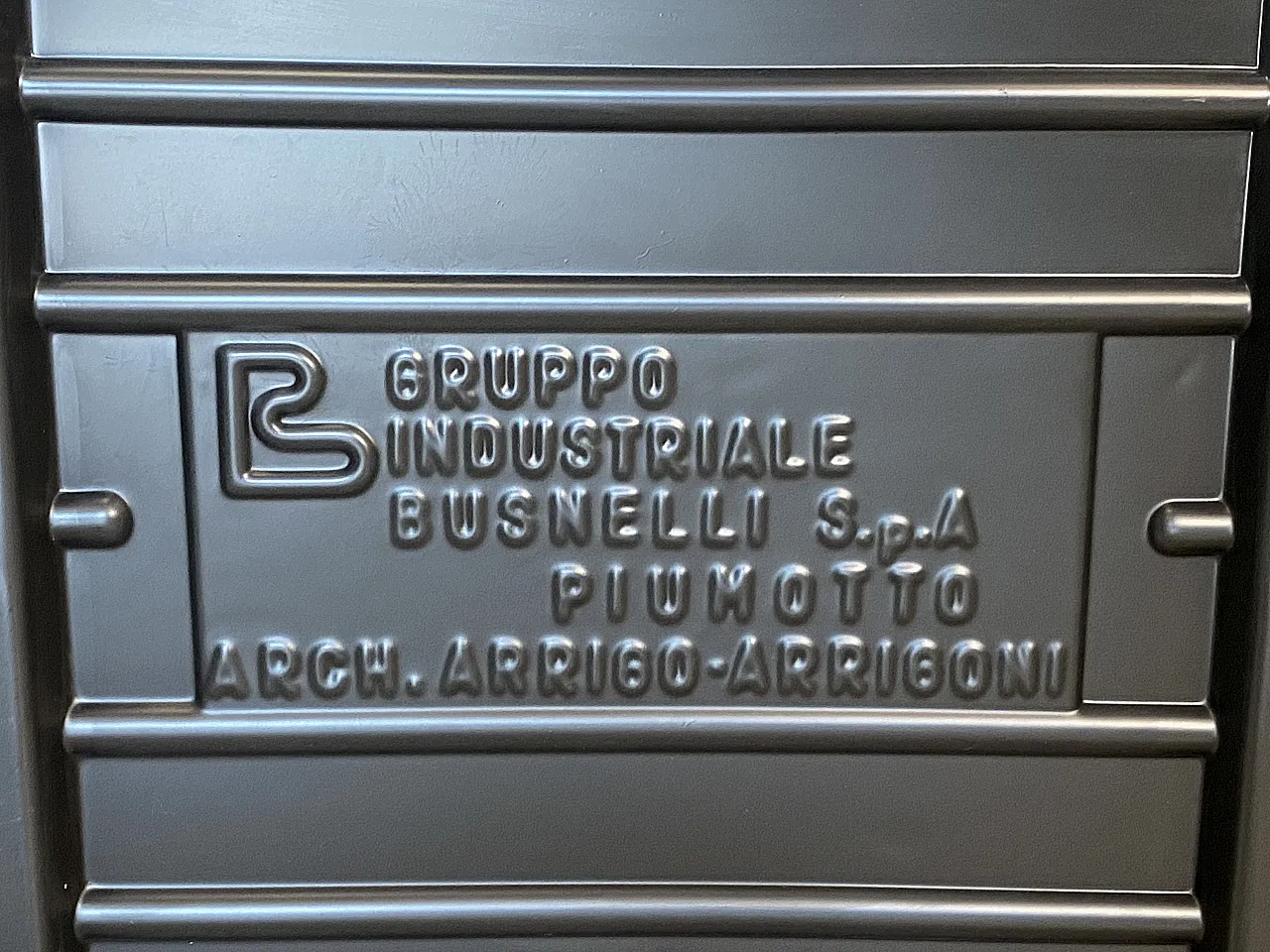 Pair of leather armchairs mod. Piumotto by A. Arrigoni for Busnelli 21