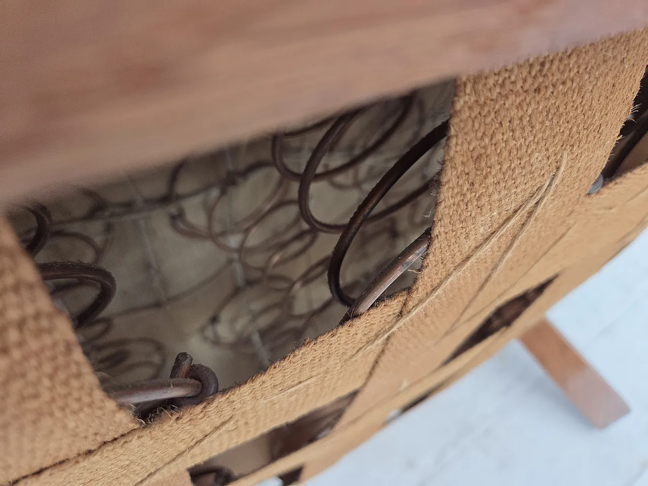 Anni '60, divano danese a 3 posti, velluto per mobili verdi, legno di quercia. 19