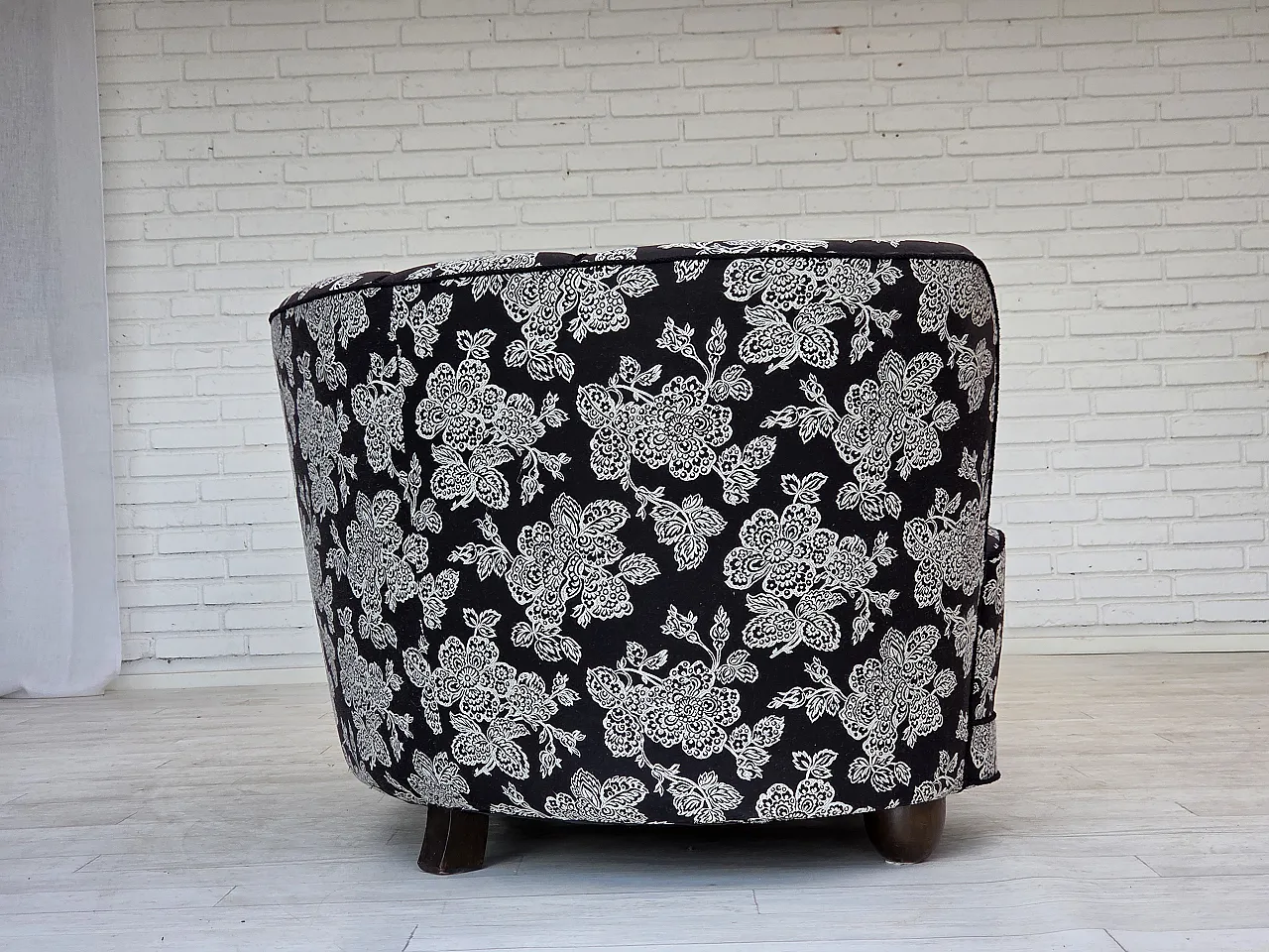 Anni '60, divano "banan" danese a 2 posti, tessuto nero-bianco, legno di faggio. 11