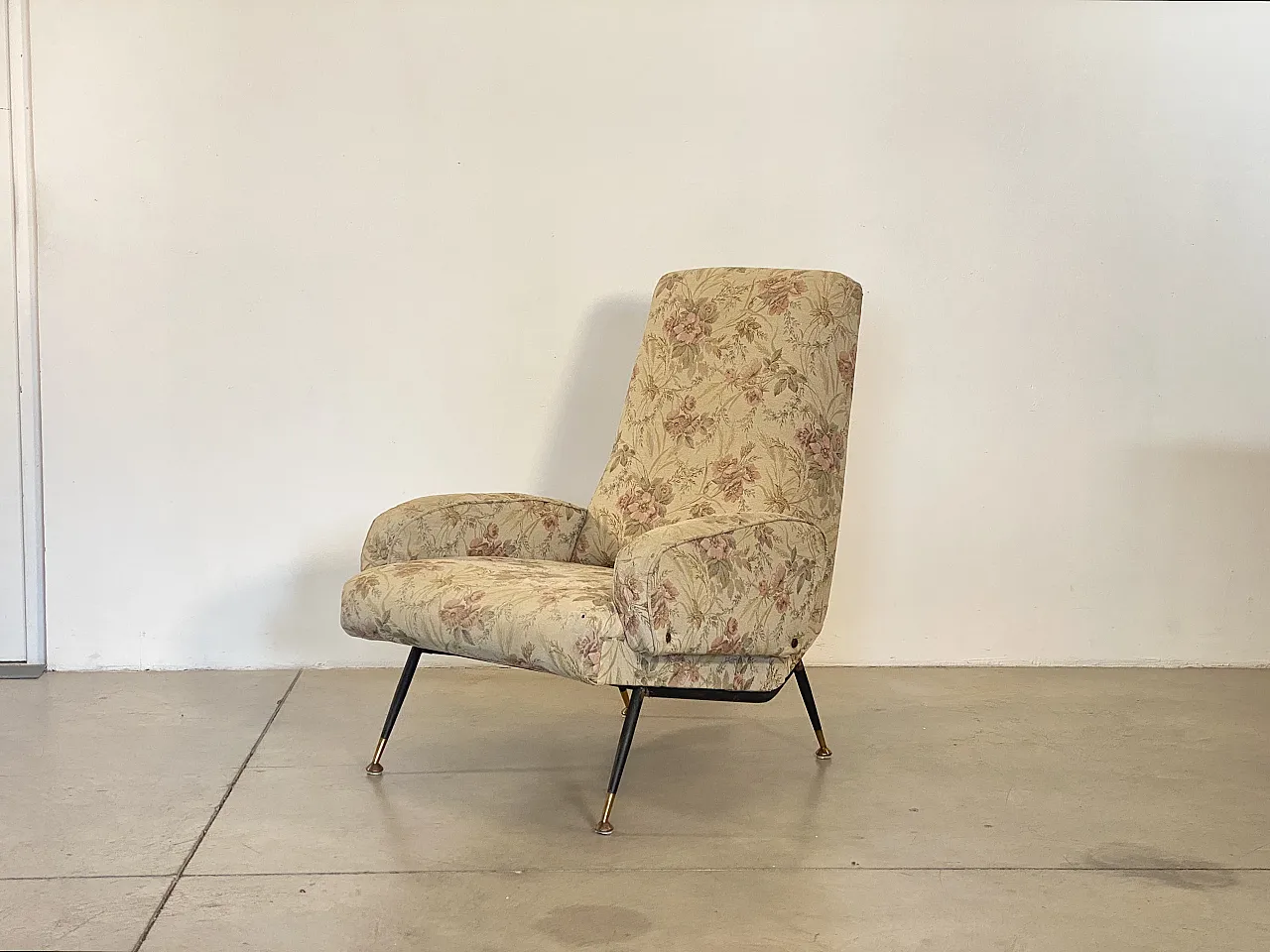 Pair of armchairs in the style of Nino Zoncada 1950s 8