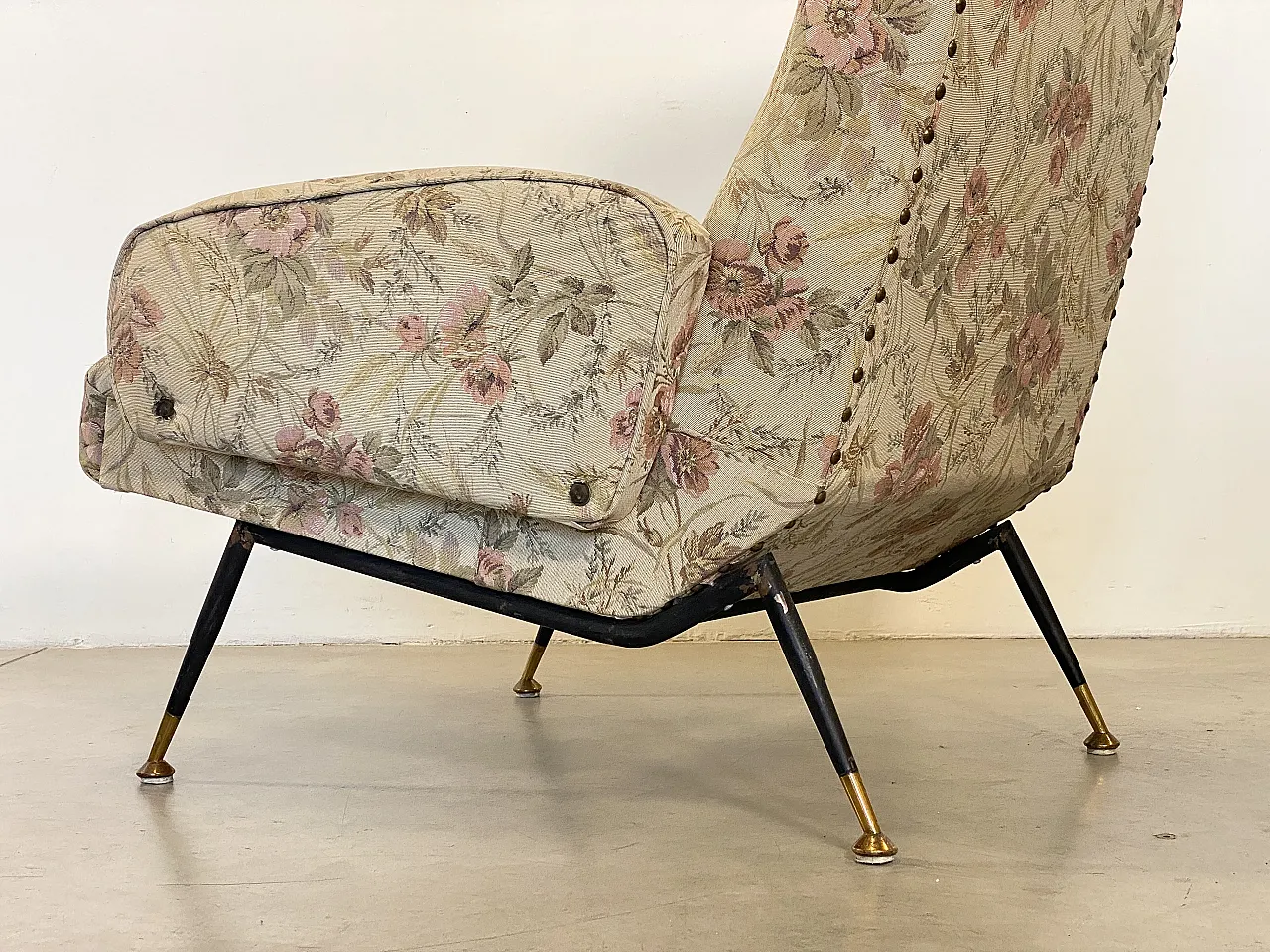 Pair of armchairs in the style of Nino Zoncada 1950s 9