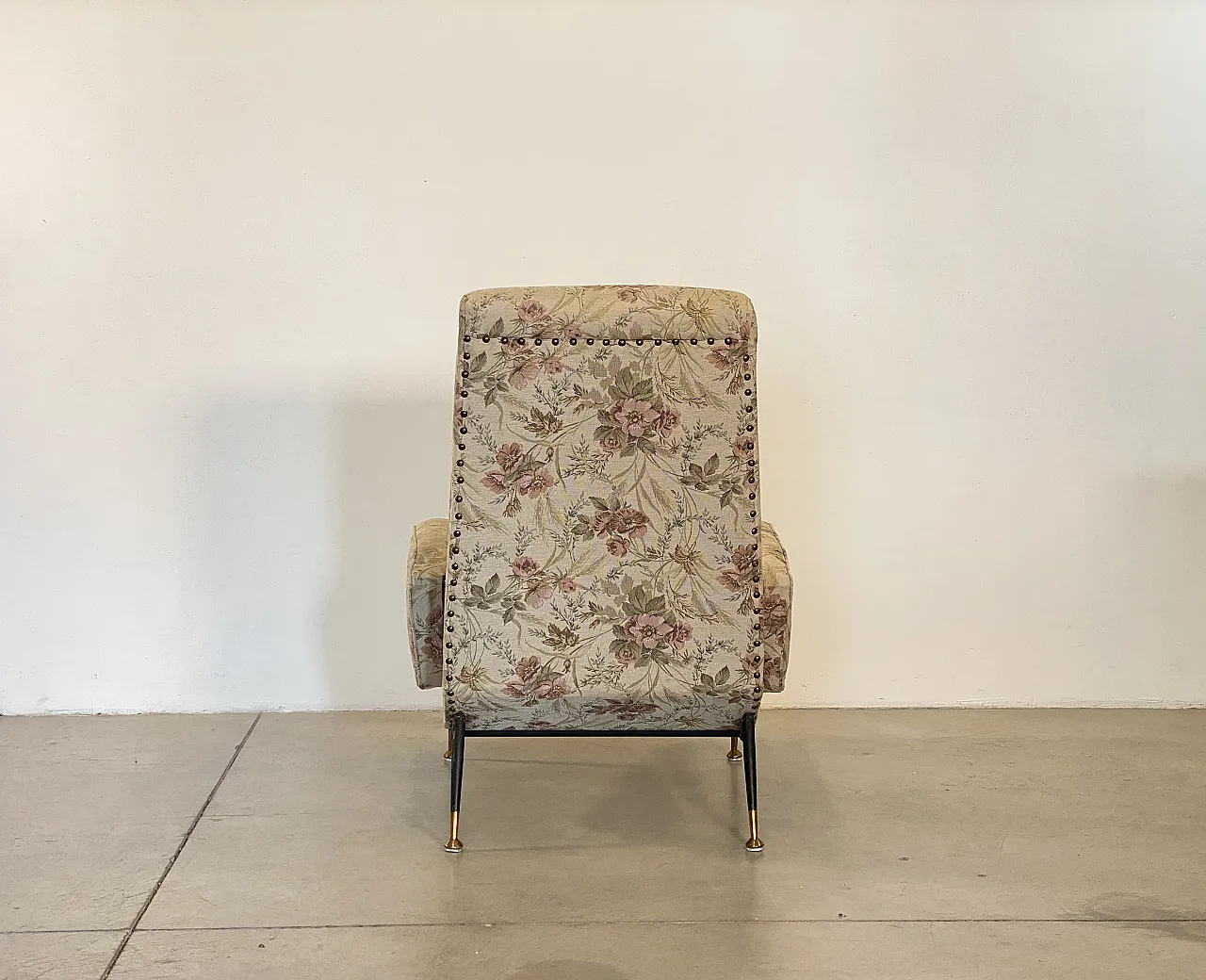 Pair of armchairs in the style of Nino Zoncada 1950s 10