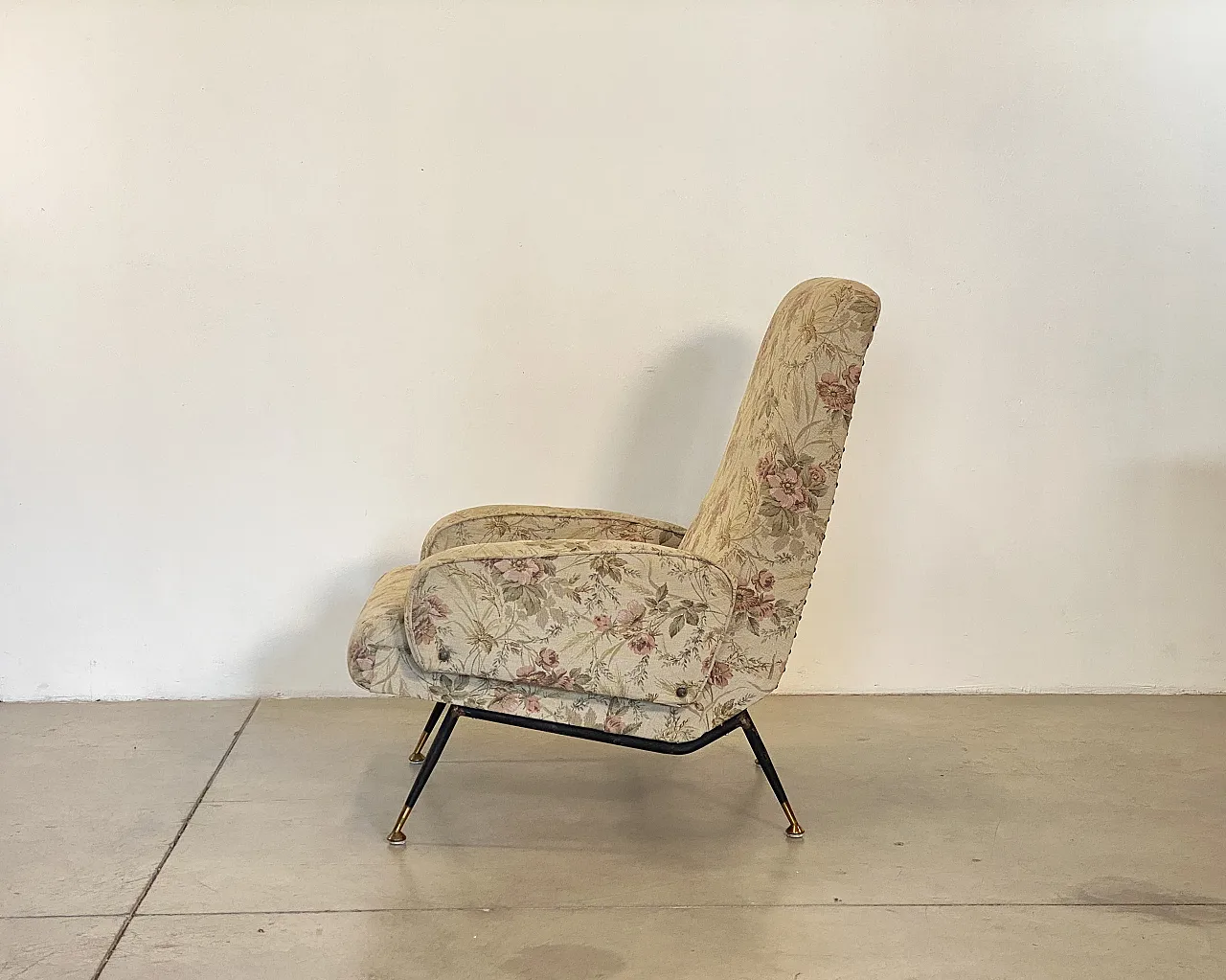 Pair of armchairs in the style of Nino Zoncada 1950s 12