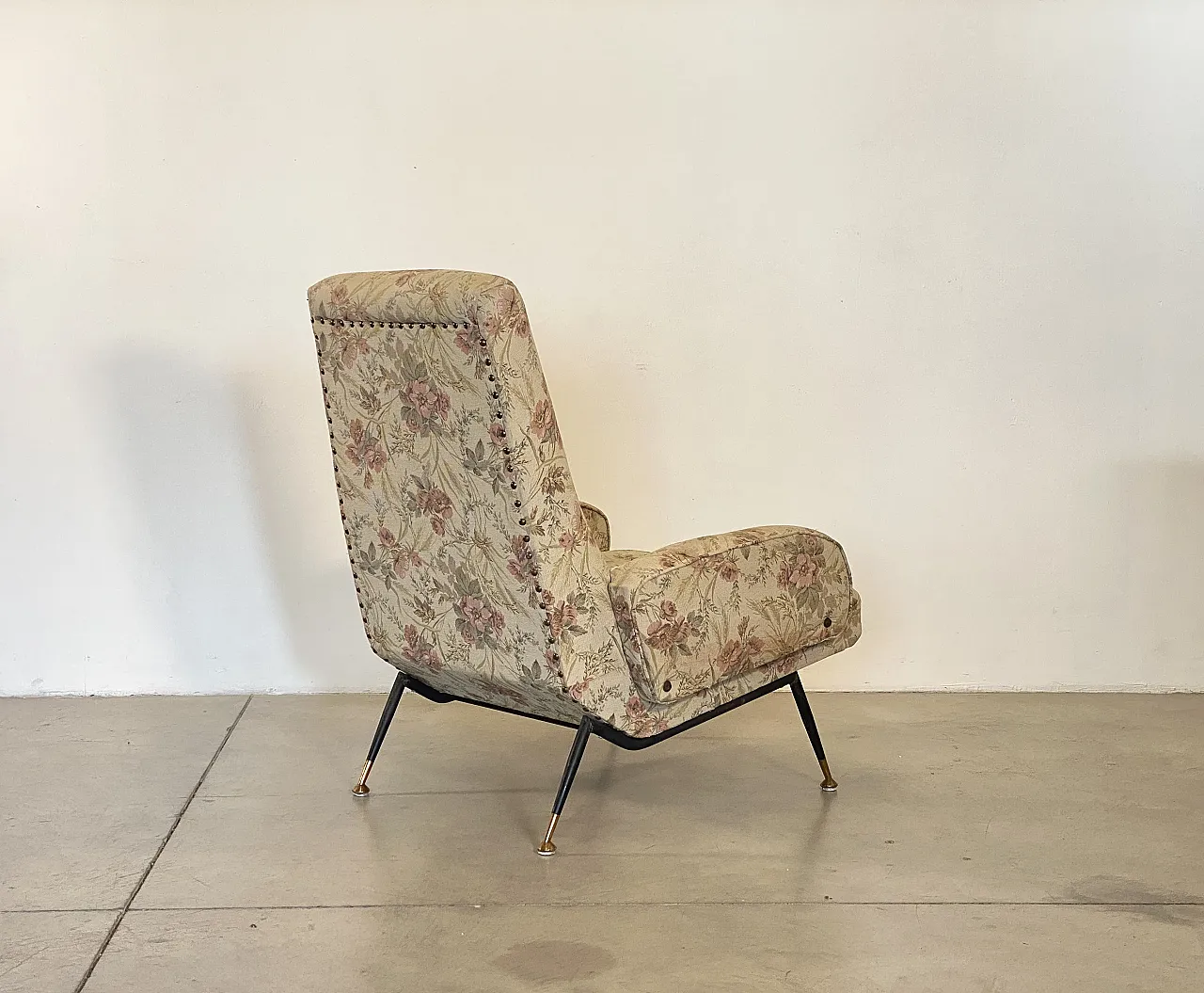 Pair of armchairs in the style of Nino Zoncada 1950s 13