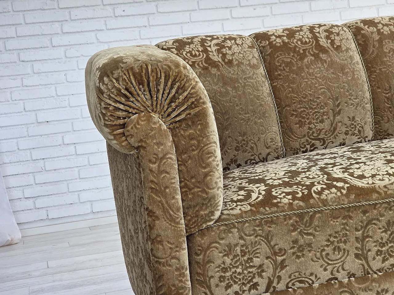 Divano danese a 3 posti, velluto verde, Anni '60 3