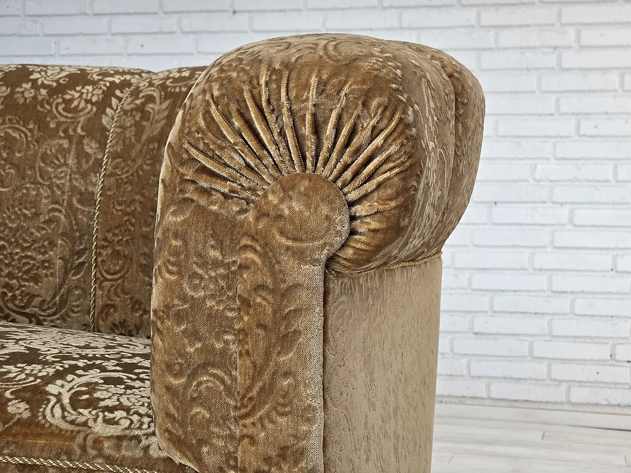 Divano danese a 3 posti, velluto verde, Anni '60 4