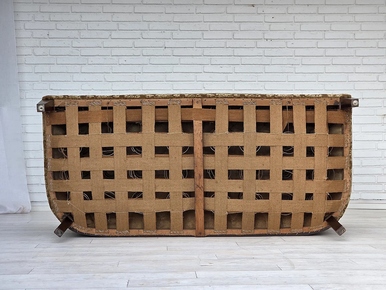 Divano danese a 3 posti, velluto verde, Anni '60 20