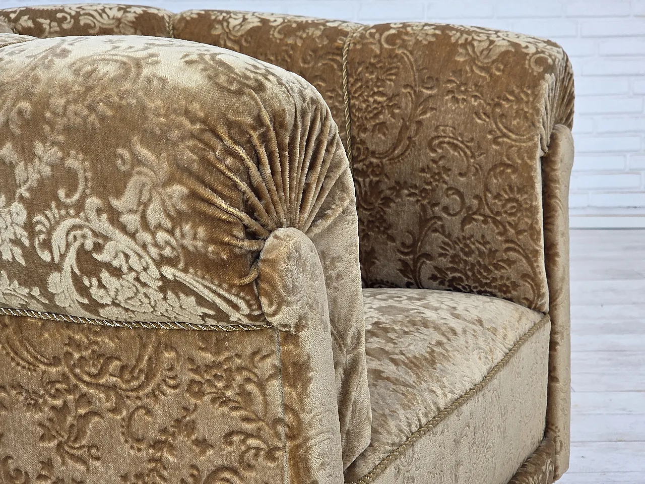 Poltrona danese, vellutoi verde, Anni '60 5