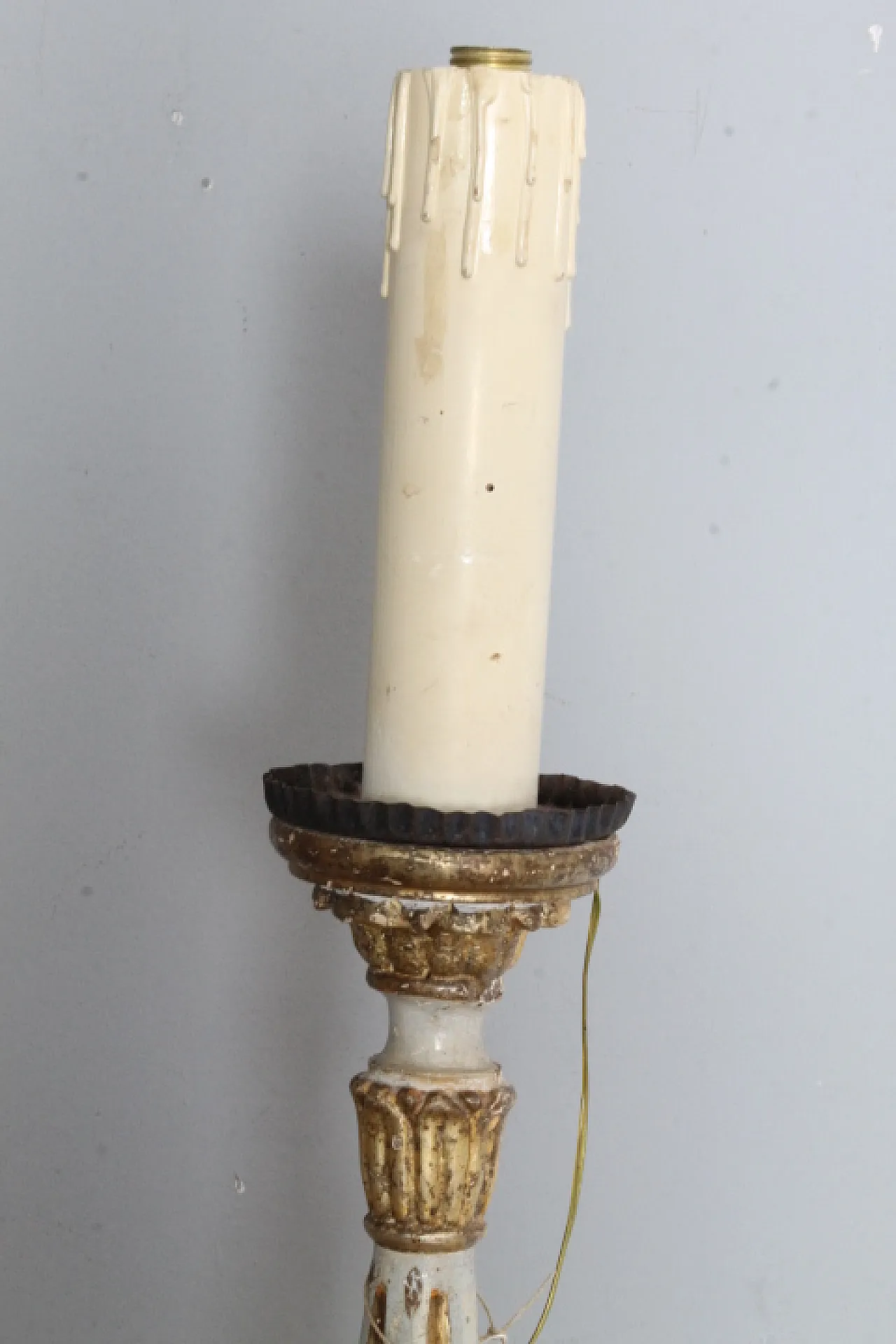 Wooden candlestick painted gold lacquered and ivory, 18th century 2