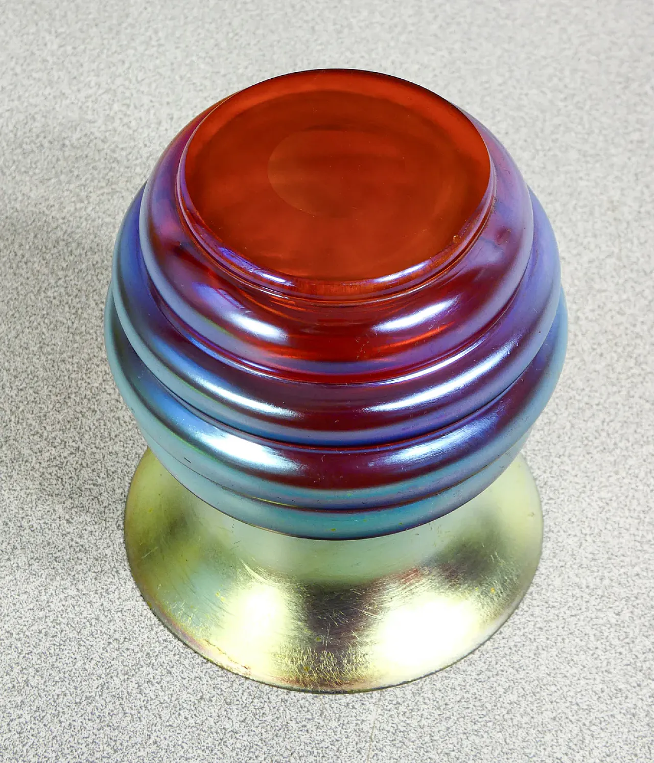 Vaso in vetro soffiato iridescente, primo '900 7