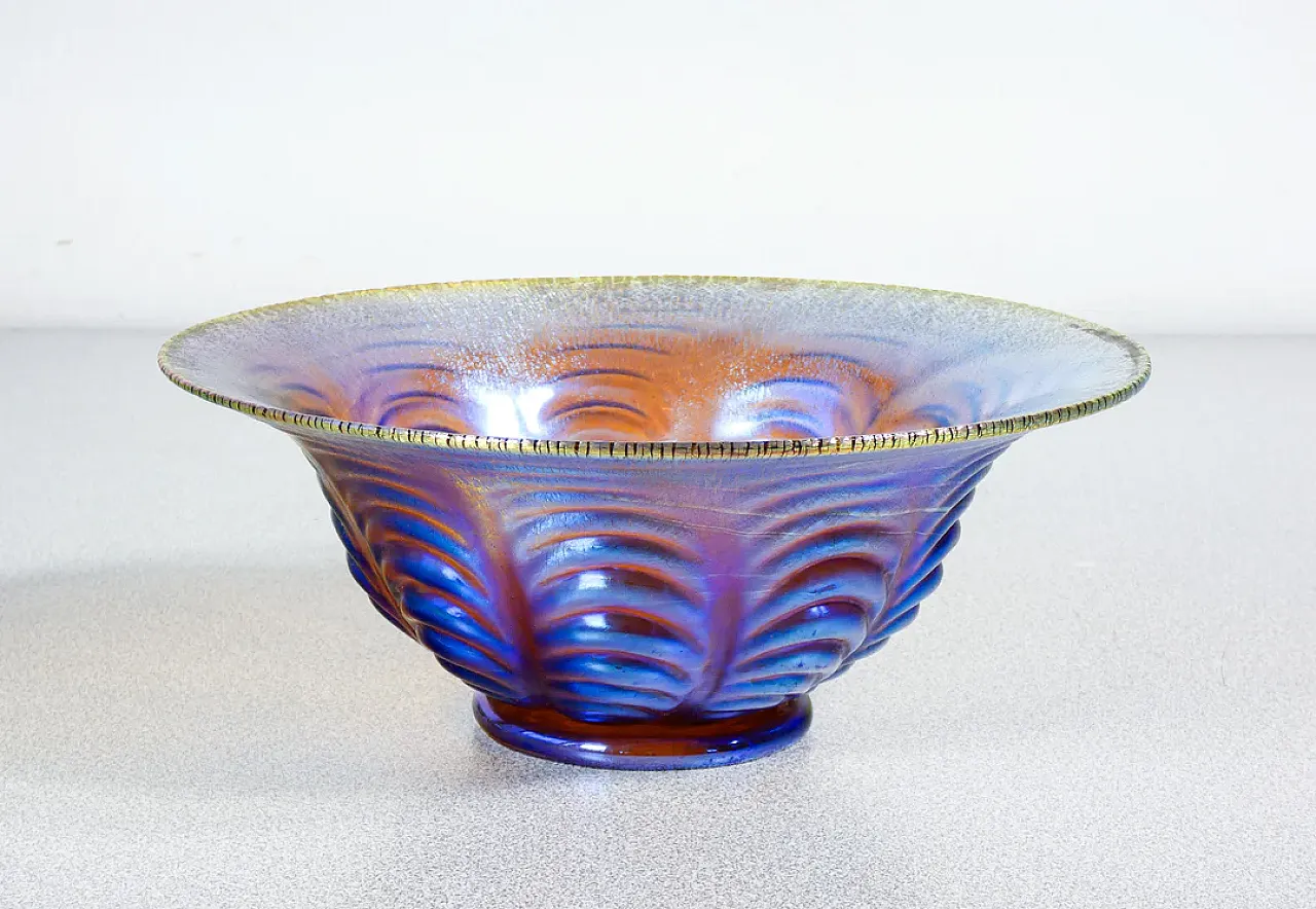 Vaso, ciotola in vetro soffiato iridescente, primo '900 2