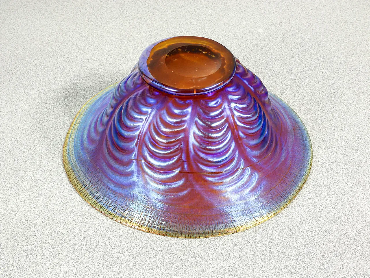 Vaso, ciotola in vetro soffiato iridescente, primo '900 7