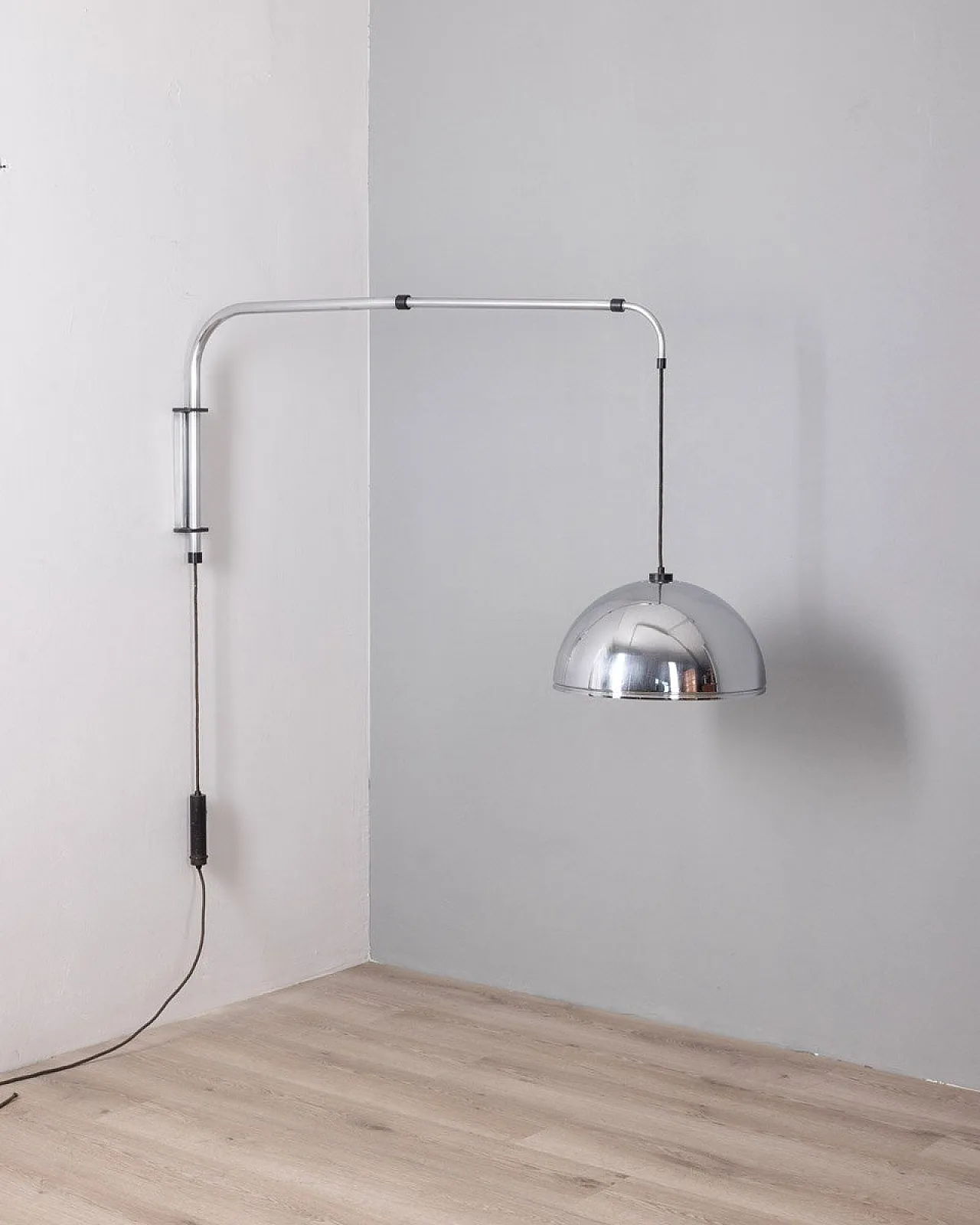 Lampada da parete regolabile in metallo cromato, anni '70 8