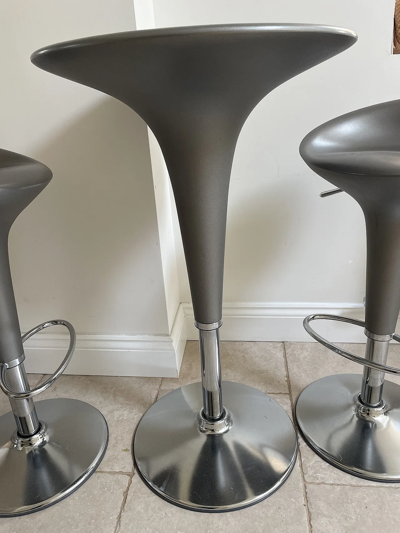 3 sgabelli di Stefano Giovannoni per Magis, 90s 3