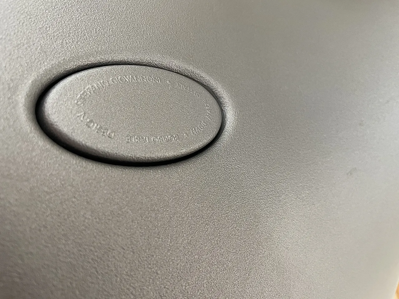 3 sgabelli di Stefano Giovannoni per Magis, 90s 11