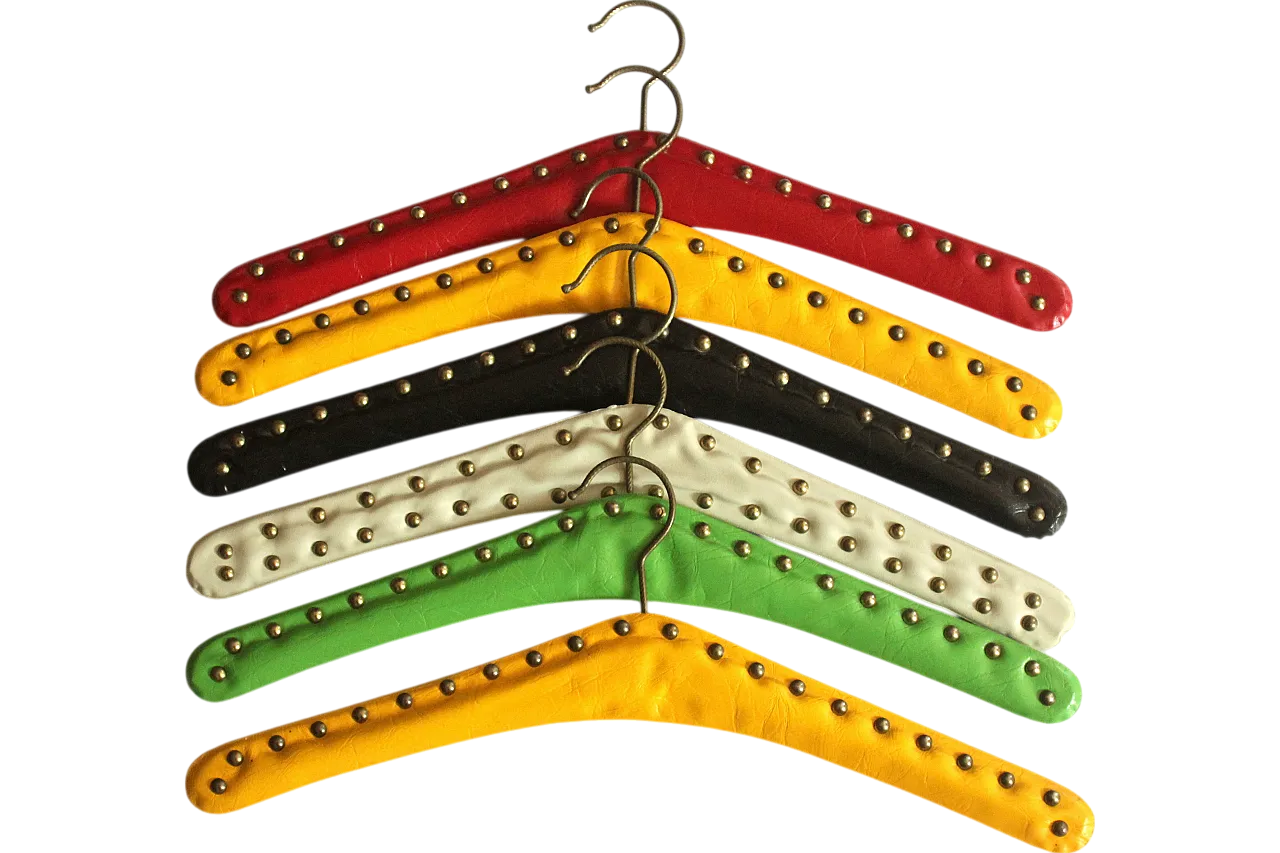 6 appendiabiti per cappotto in legno, pelle e metallo, anni '50 6