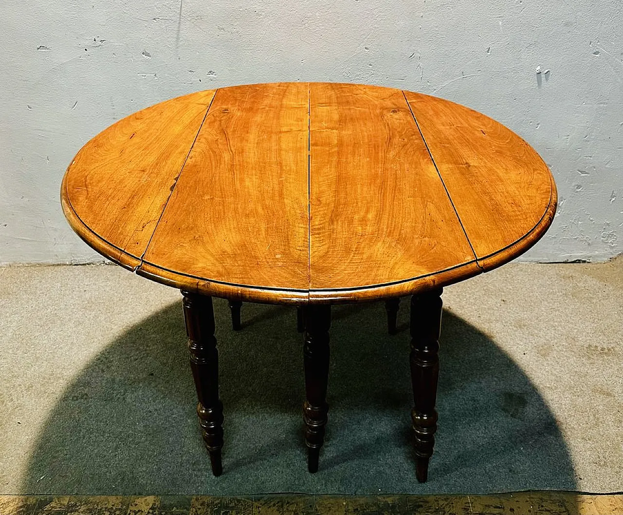 Slatted Table in walnut, late 19th century 1