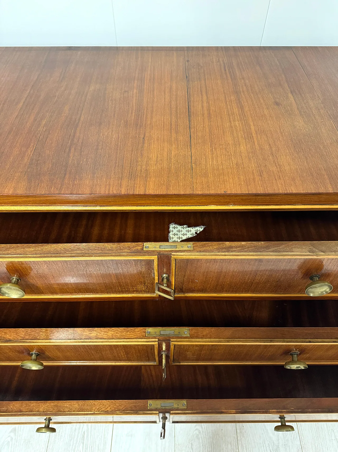 Mobile contenitore in legno di Paolo Buffa, anni '50 13