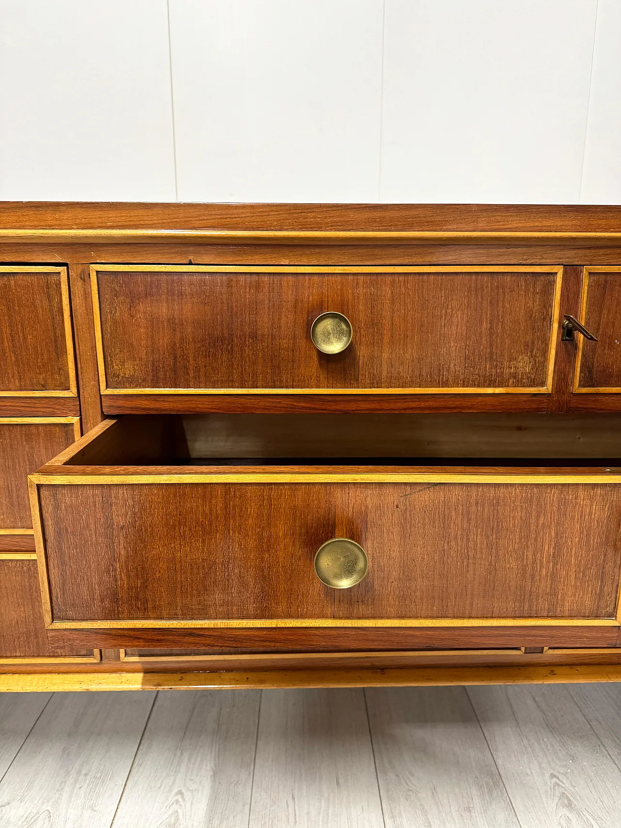 Mobile contenitore in legno di Paolo Buffa, anni '50 15