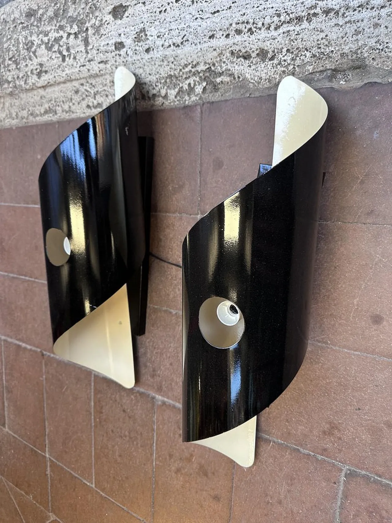 Coppia di Applique in Laccatura Nera e Beige – Gaetano Scolari, Italia 3