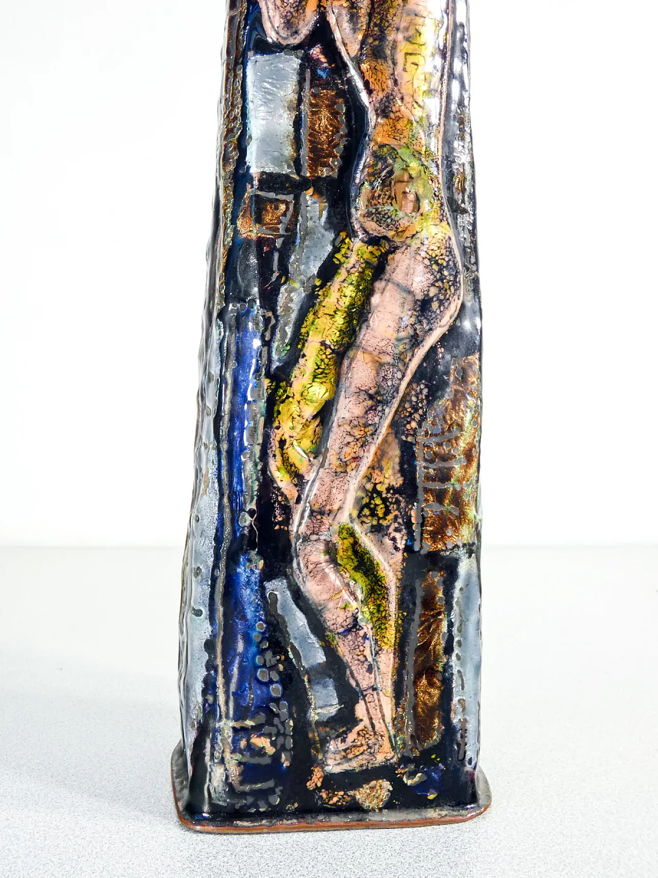 Lampada da tavolo in metallo e smalti, anni '60 12