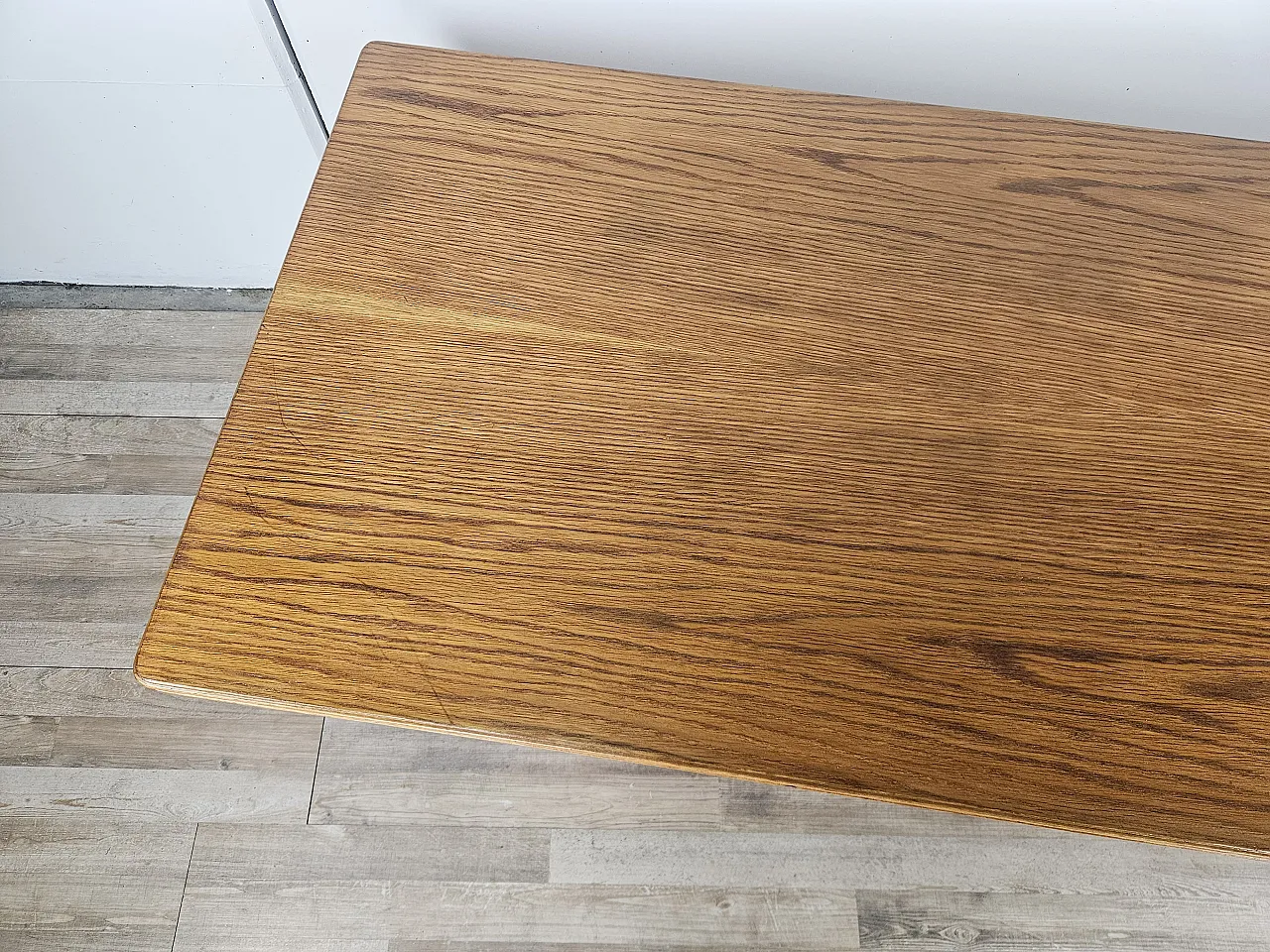 Rectangular beech and oak lounge tablet with the 70s 4