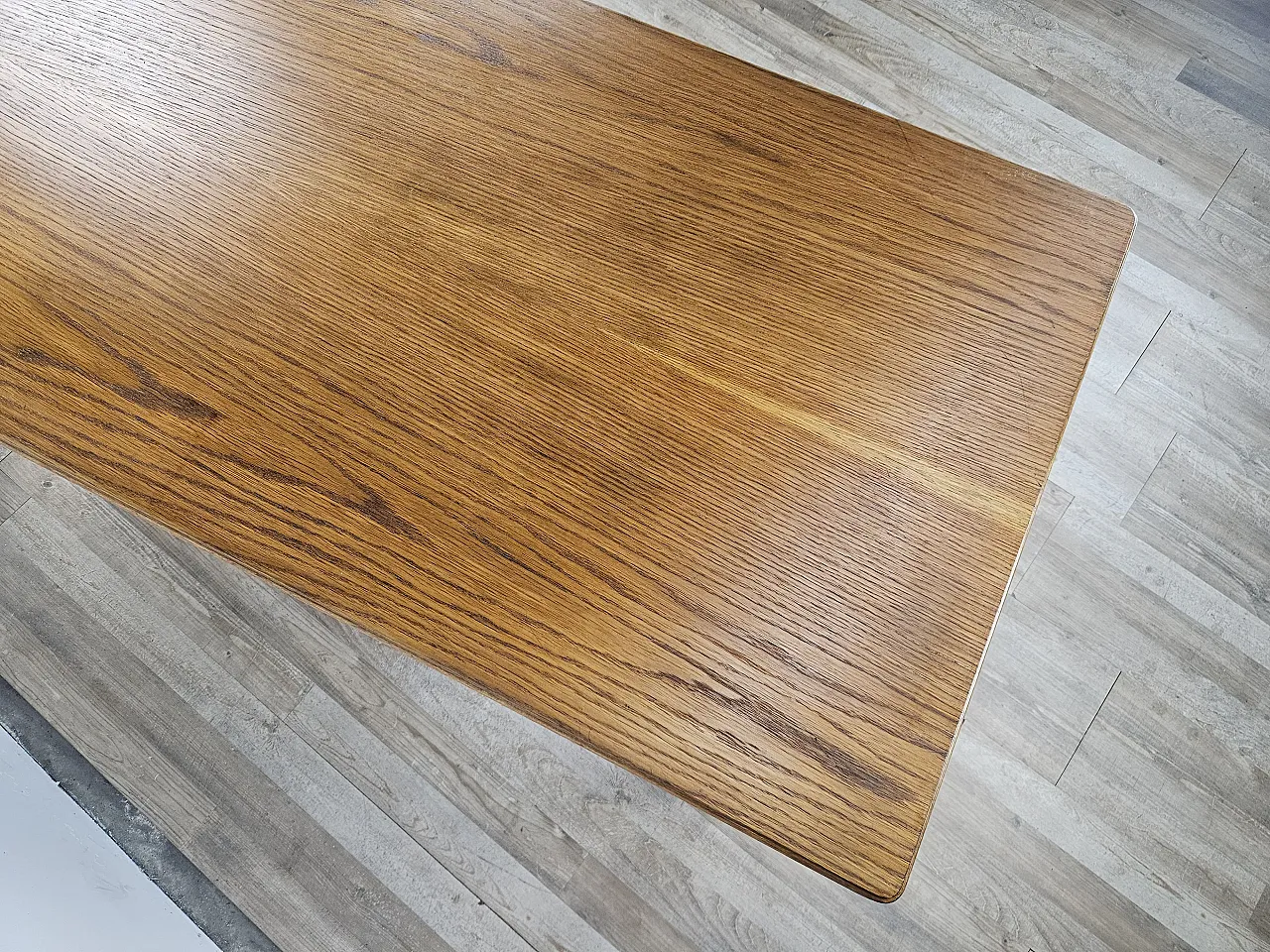 Rectangular beech and oak lounge tablet with the 70s 15