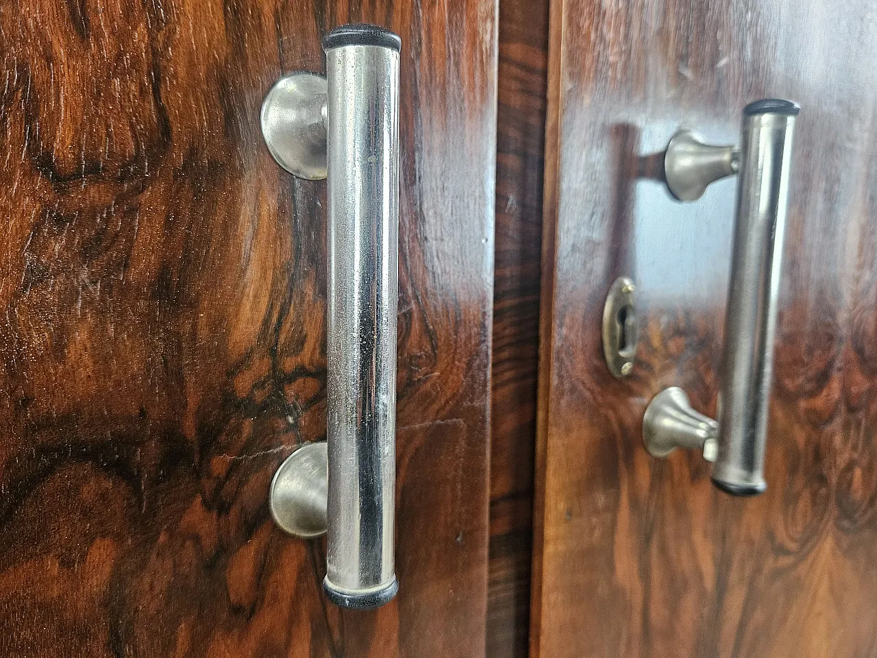 Credenza Art Decò Two doors in Moglio's Radica 1930s 11