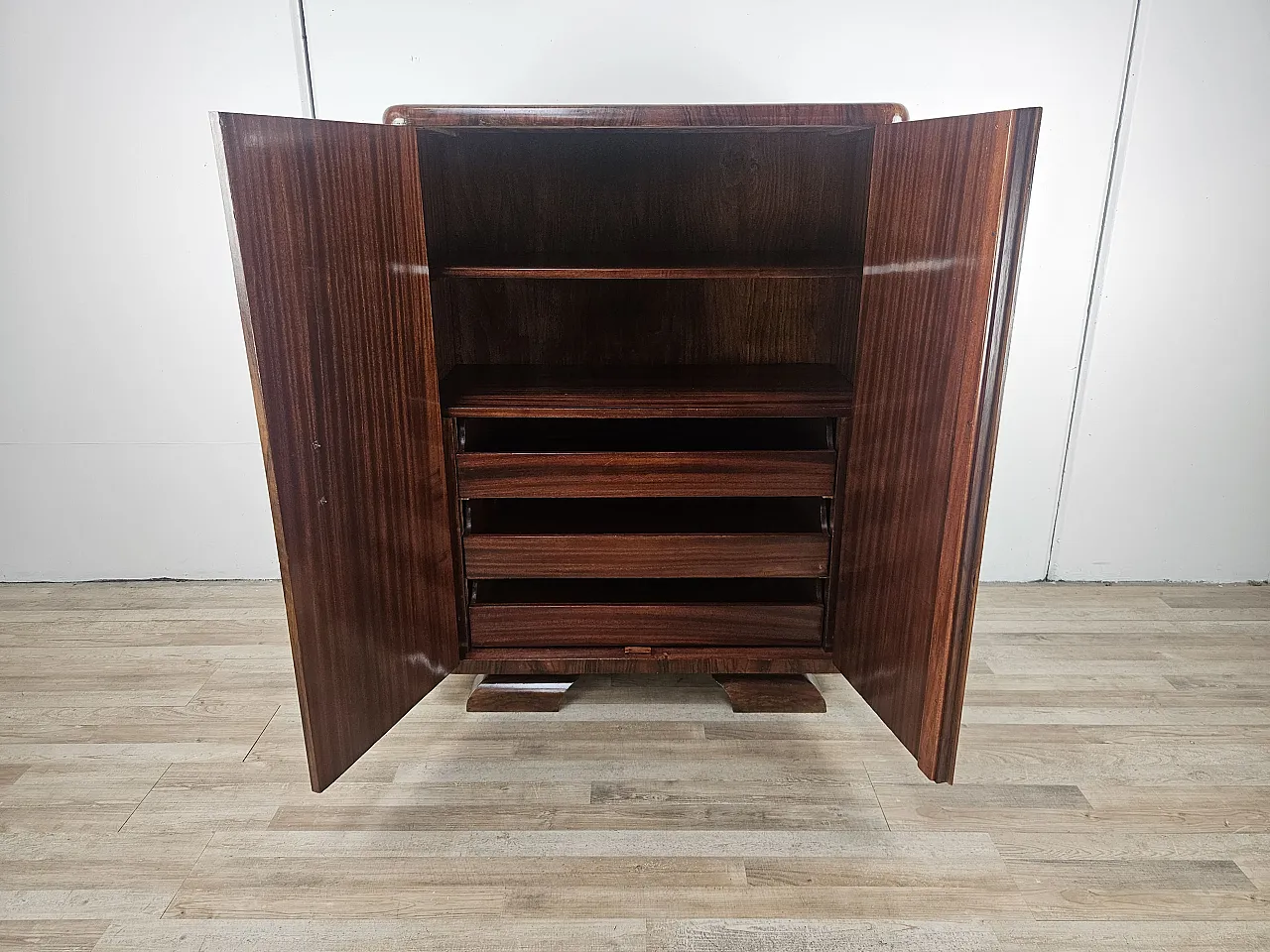 Credenza Art Decò Two doors in Moglio's Radica 1930s 14