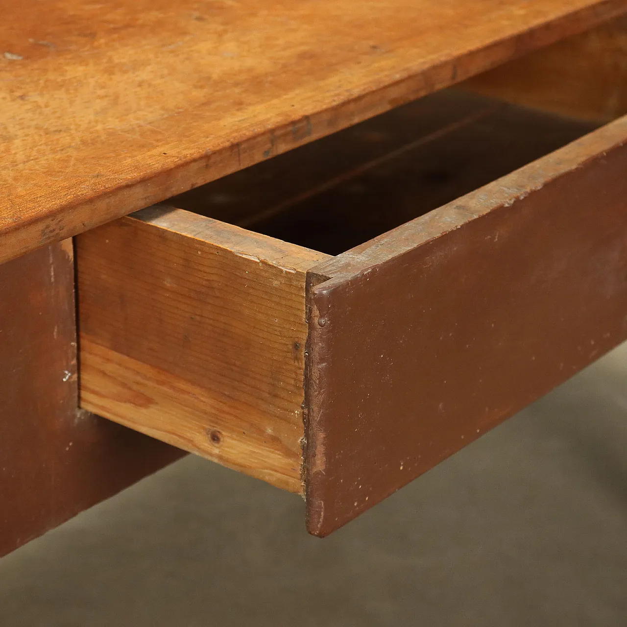 Table with cherry wood top and drawer, late 19th century 3