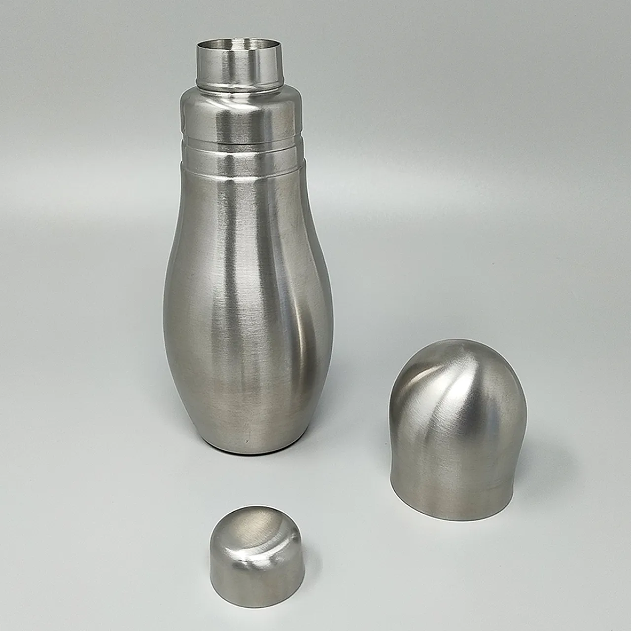 "Bowling" cocktail shaker with ice bucket Tauma by Guzzini, 1970s 5