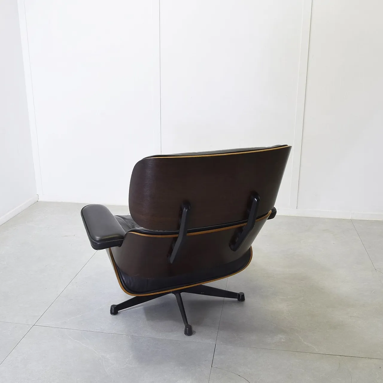 Lounge chair by Charles and Ray Eames for Herman Miller, 1970s 3