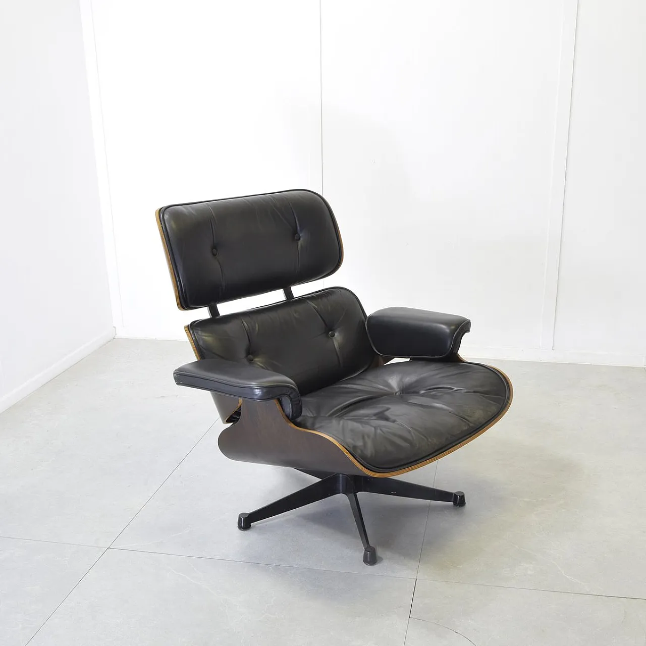 Lounge chair by Charles and Ray Eames for Herman Miller, 1970s 6