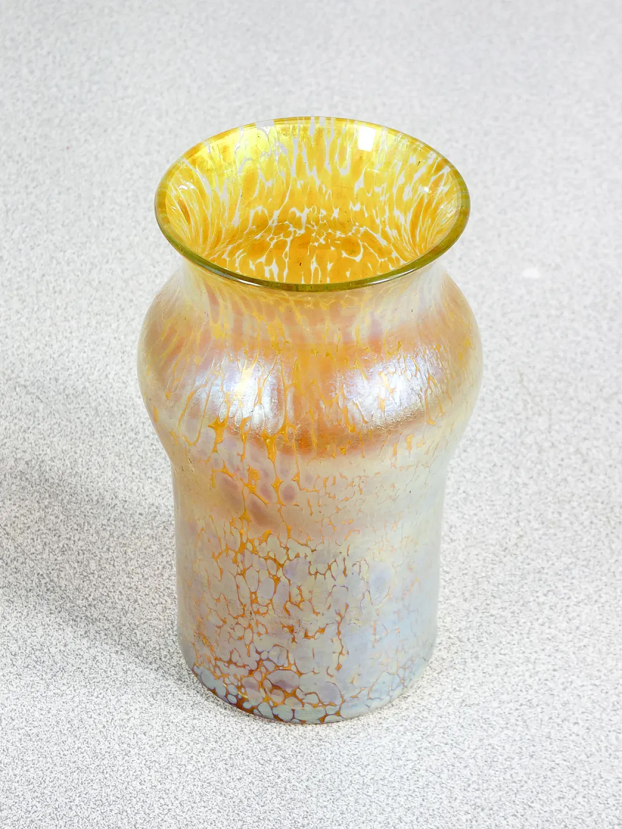 Vaso in vetro soffiato iridescente, fine '800 2