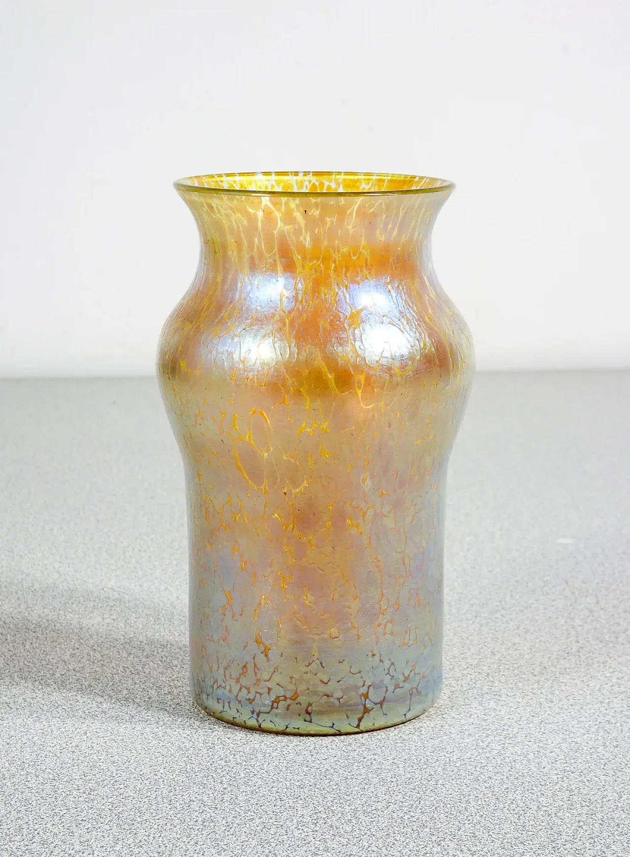 Vaso in vetro soffiato iridescente, fine '800 4