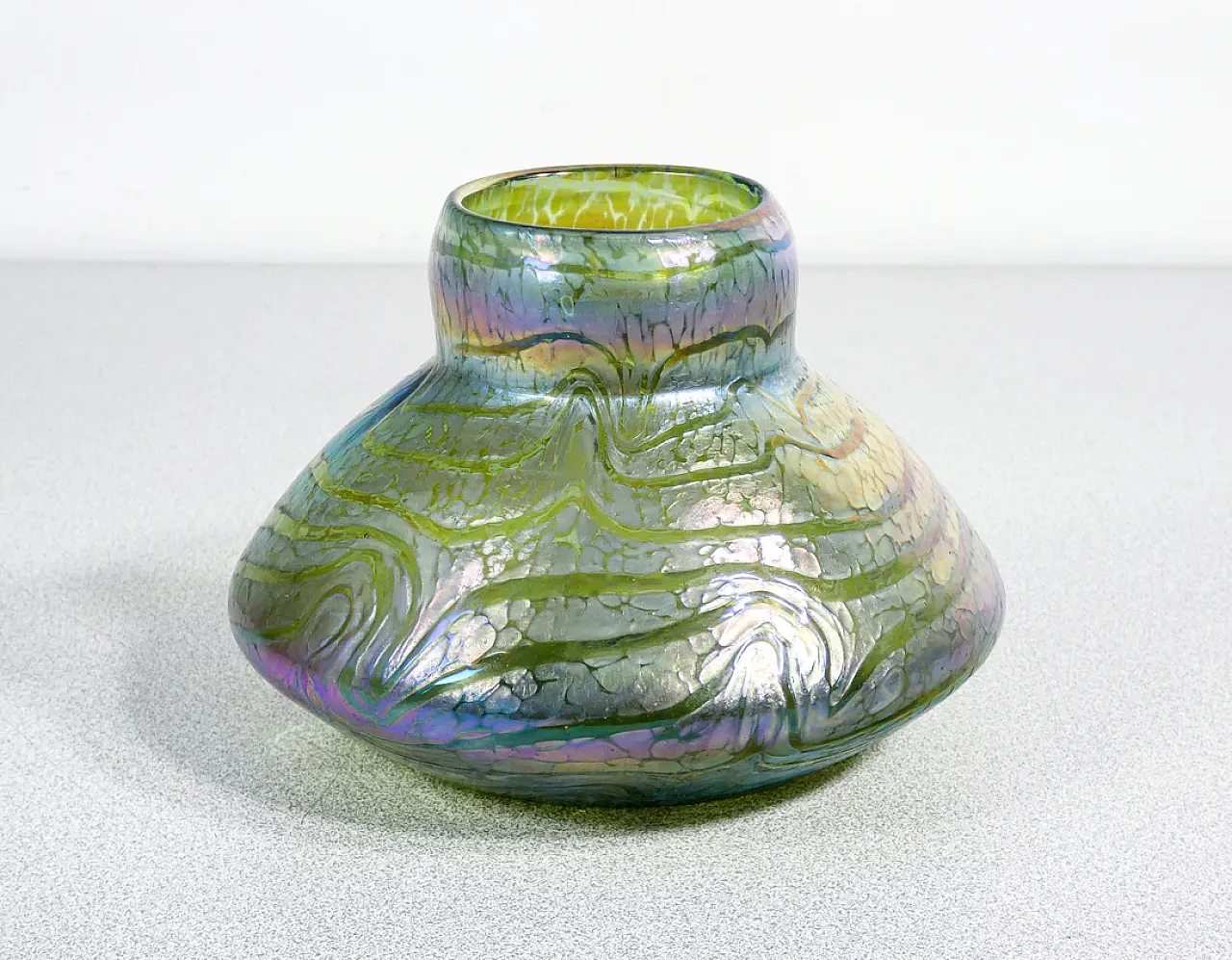 Iridescent blown glass vase, late 19th century 2